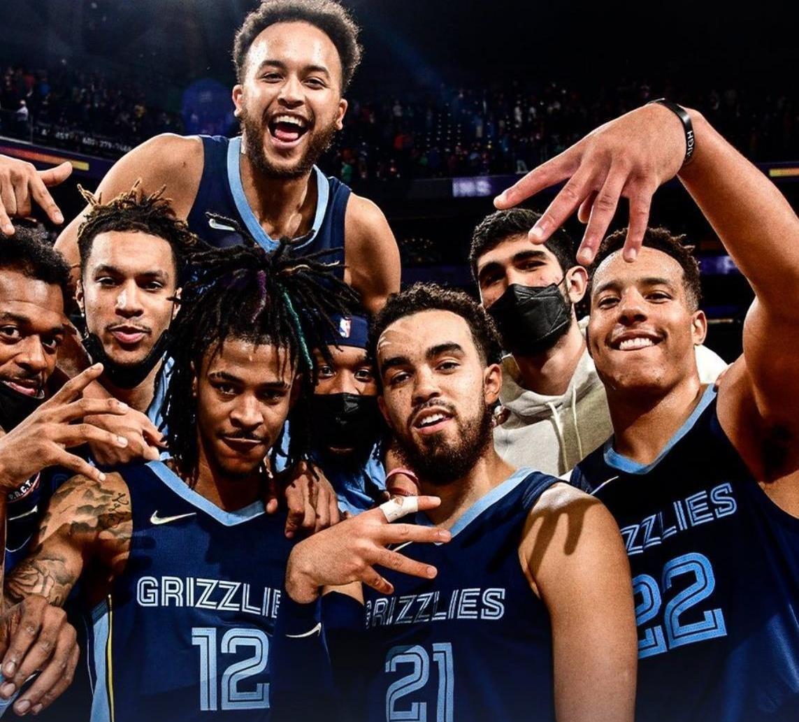 快船主场击败开拓者，保罗39分