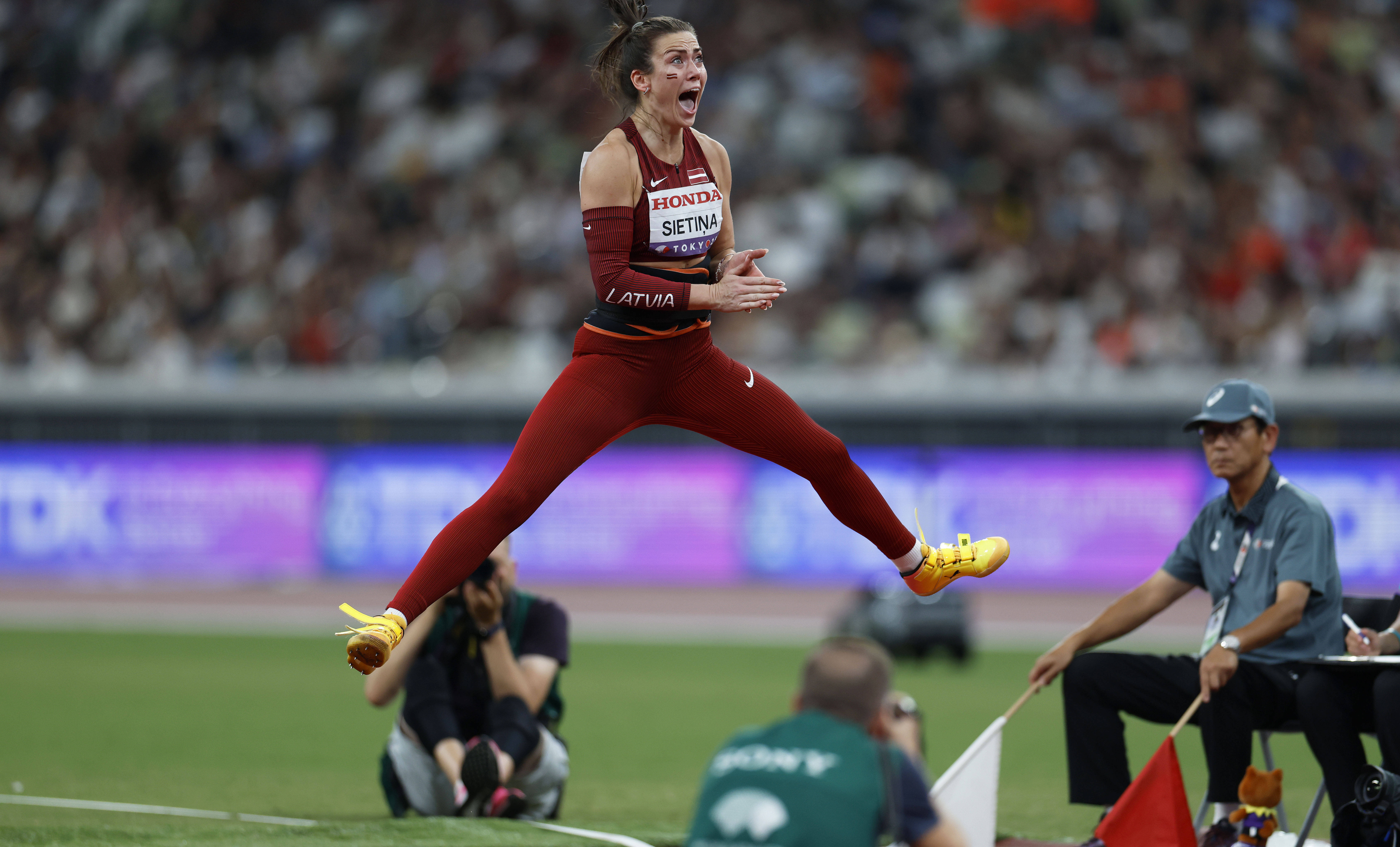 澳大利亚运动员在田径项目中夺冠