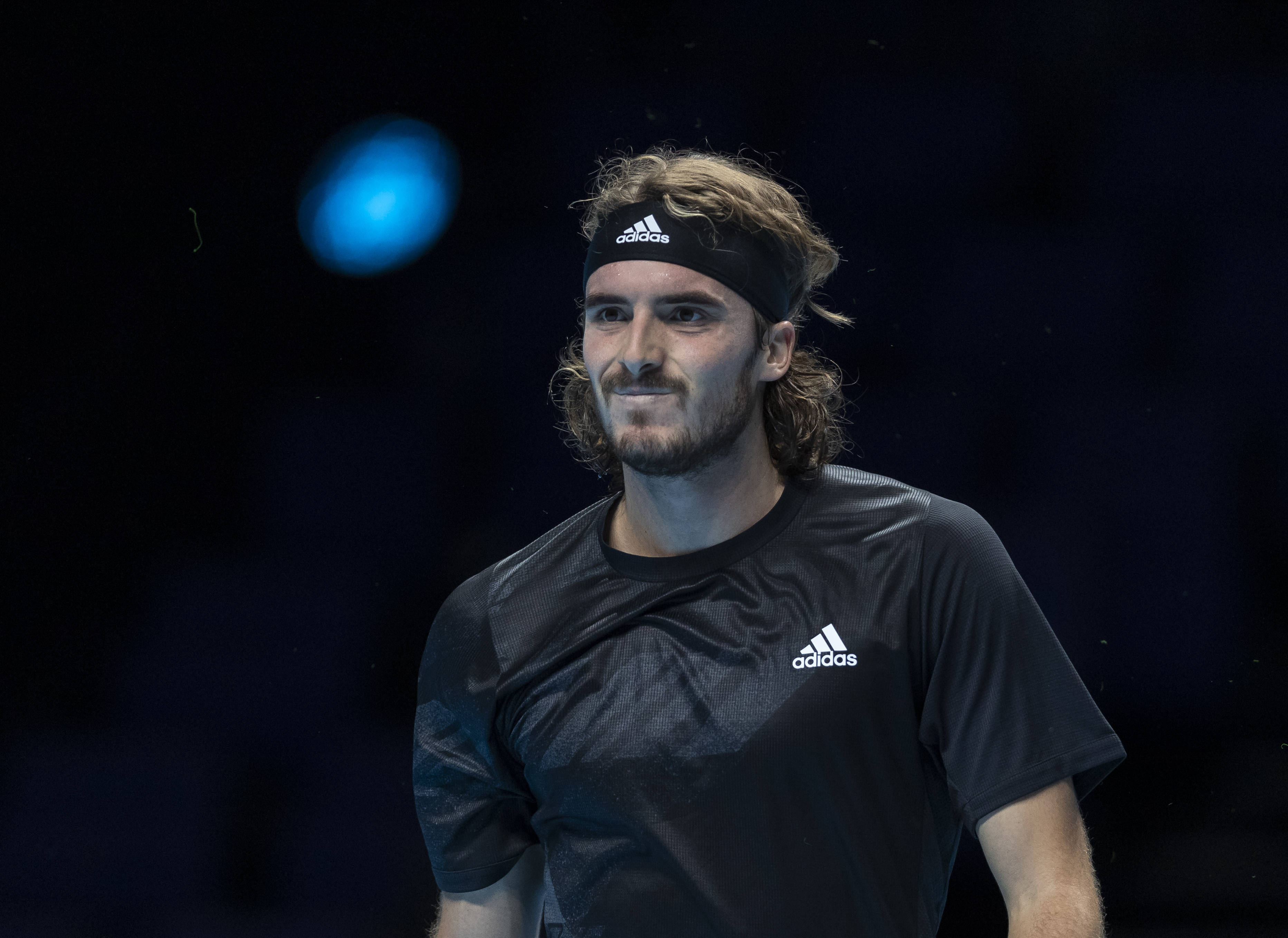 熊猫体育中国App-澳大利亚网球队力克美国网球队，西西帕斯爆发神勇的简单介绍