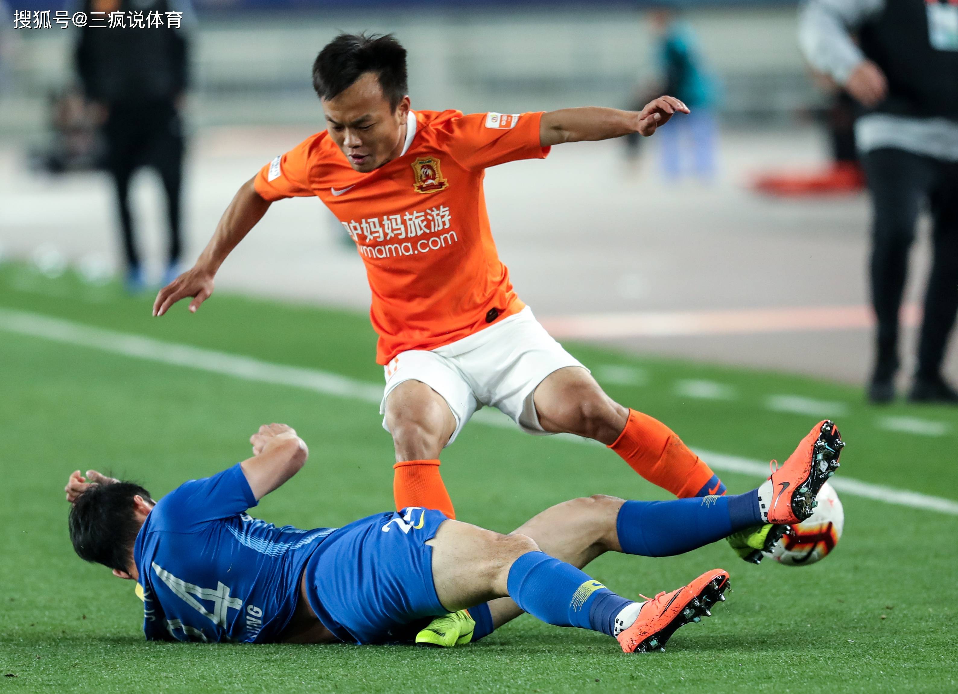 南特攻势凶猛,球队进攻手段多样化 南特攻势凶猛,球队进攻手段多样化